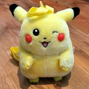 13" Pikachu plush talking backpack (Vintage)